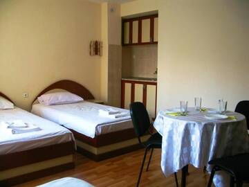 Фото номера Двухместный номер с 2 отдельными кроватями Отель Hotel Nakra г. Radnevo 16